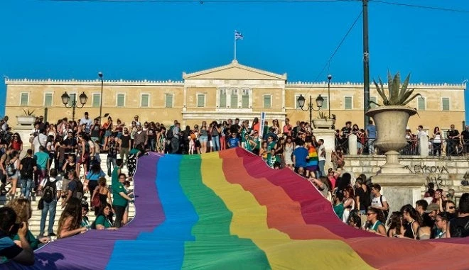 Η Ελλάδα στη «μέγγενη» της «διαφορετικότητας»: Η Βουλή θα «ντυθεί» στα χρώματα του Gay Pride – Η «πολιτική ορθότητα» ισοπεδώνει τα πάντα